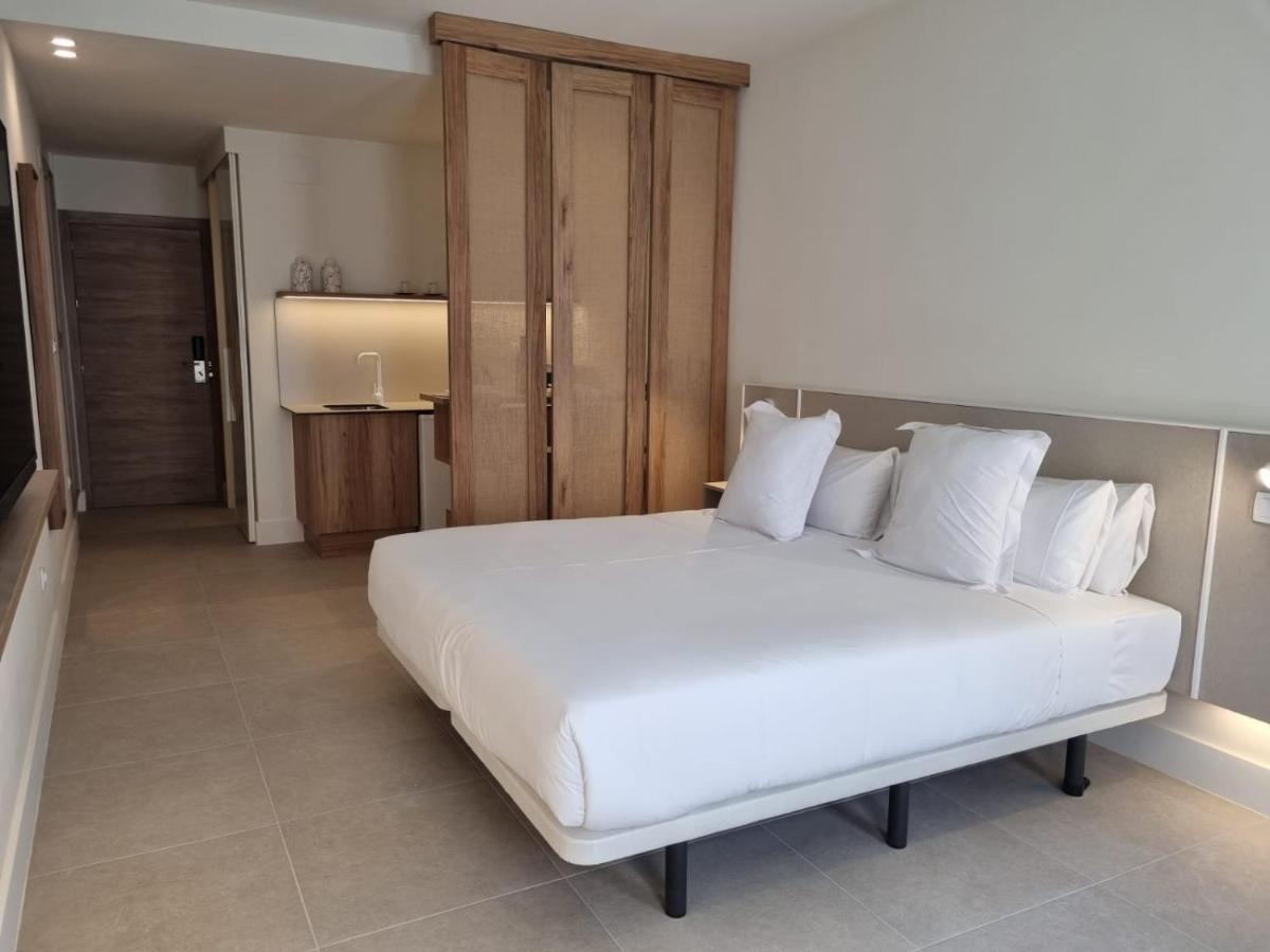 Aparthotel Reina Victoria Velazquez à Alicante Extérieur photo