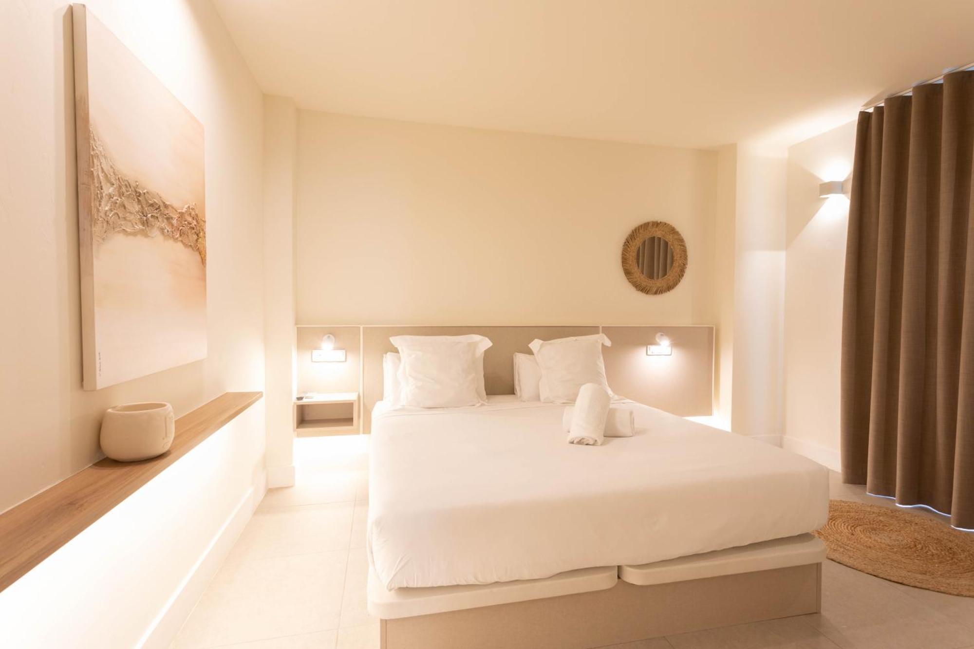 Aparthotel Reina Victoria Velazquez à Alicante Extérieur photo