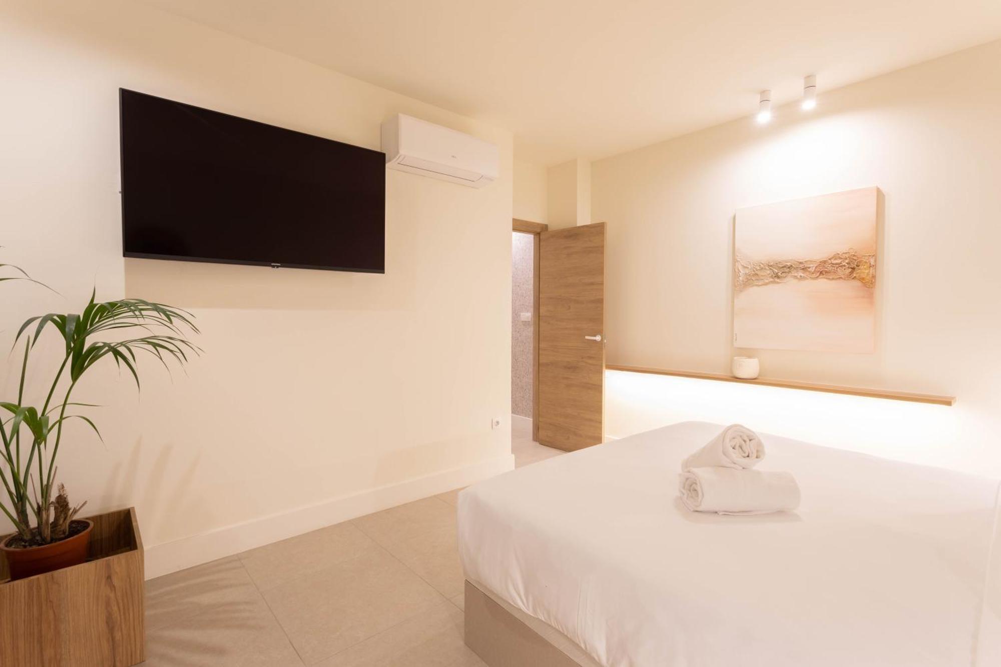Aparthotel Reina Victoria Velazquez à Alicante Extérieur photo