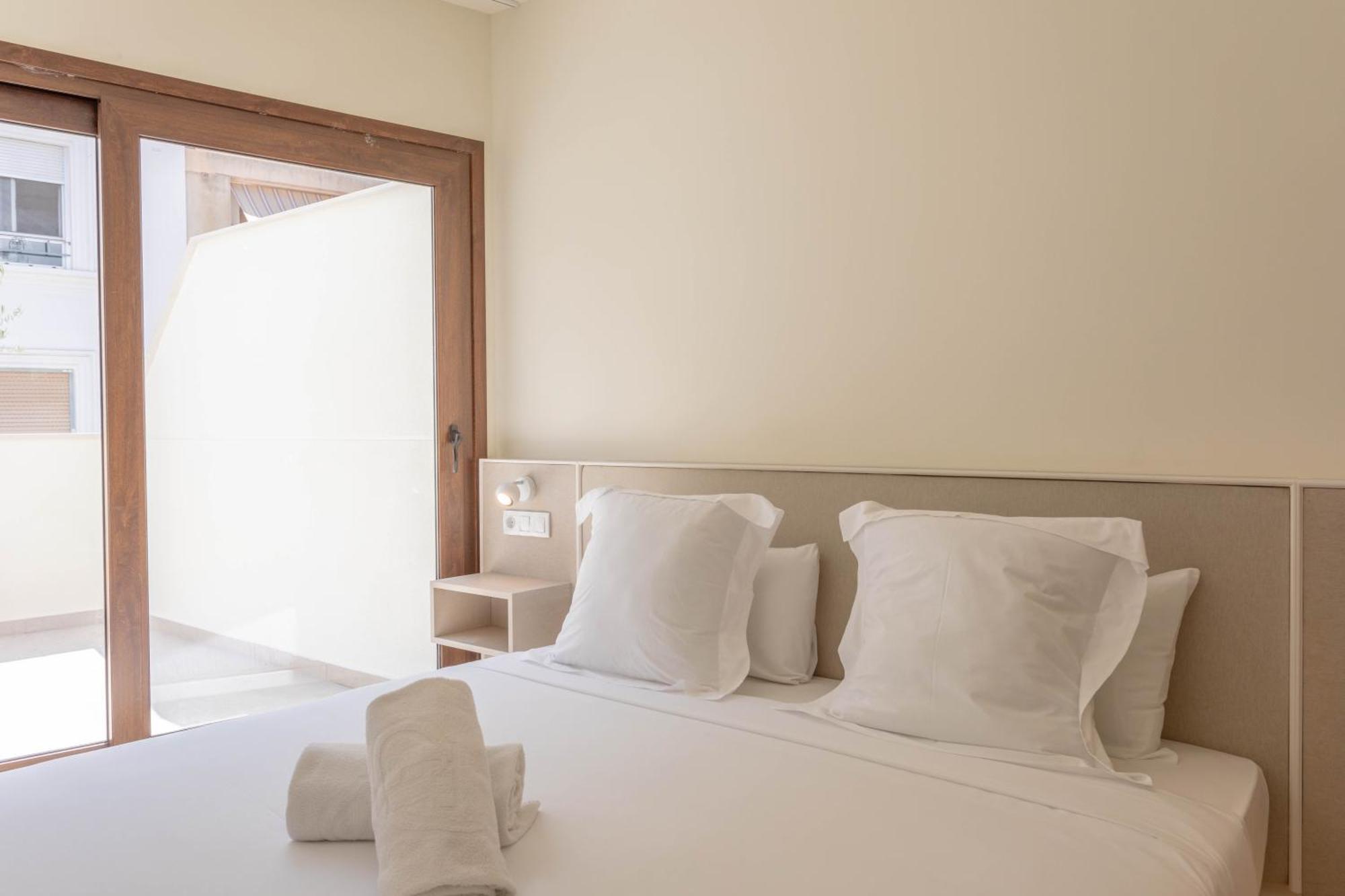 Aparthotel Reina Victoria Velazquez à Alicante Extérieur photo